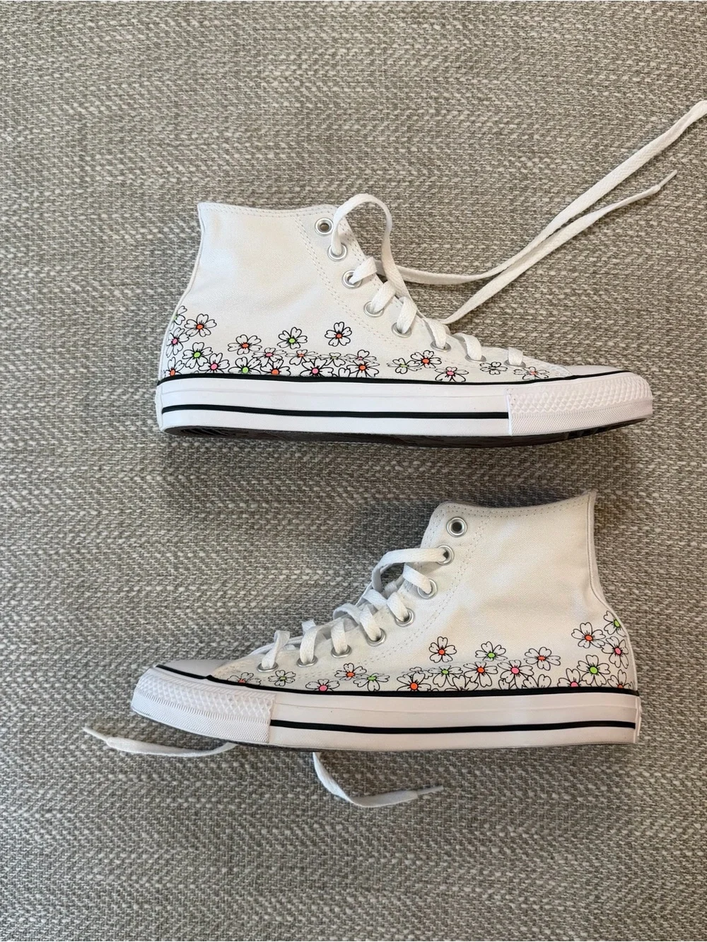 Converse All Star Chuck Taylor Women’s Size 9 White Floral Canvas Sneakers Fairy